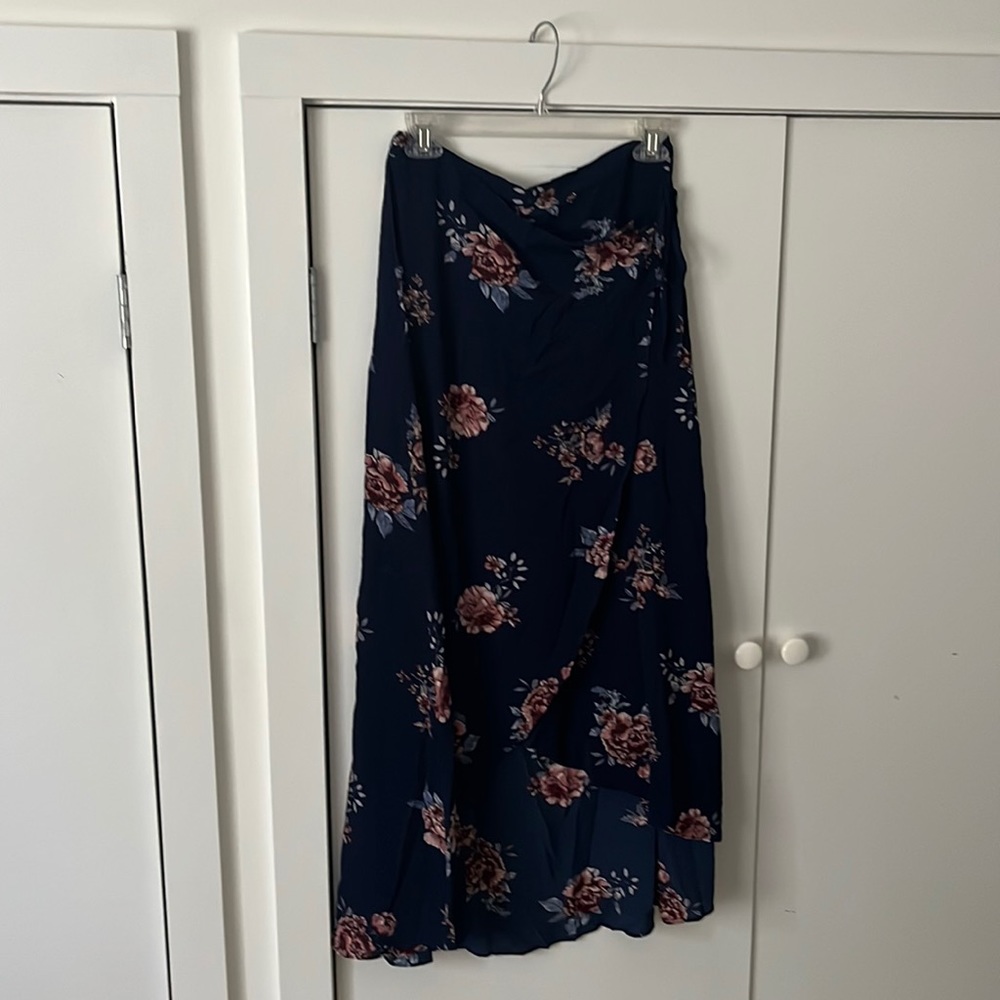 NWT Francesca’s Wrap Skirt Maxi